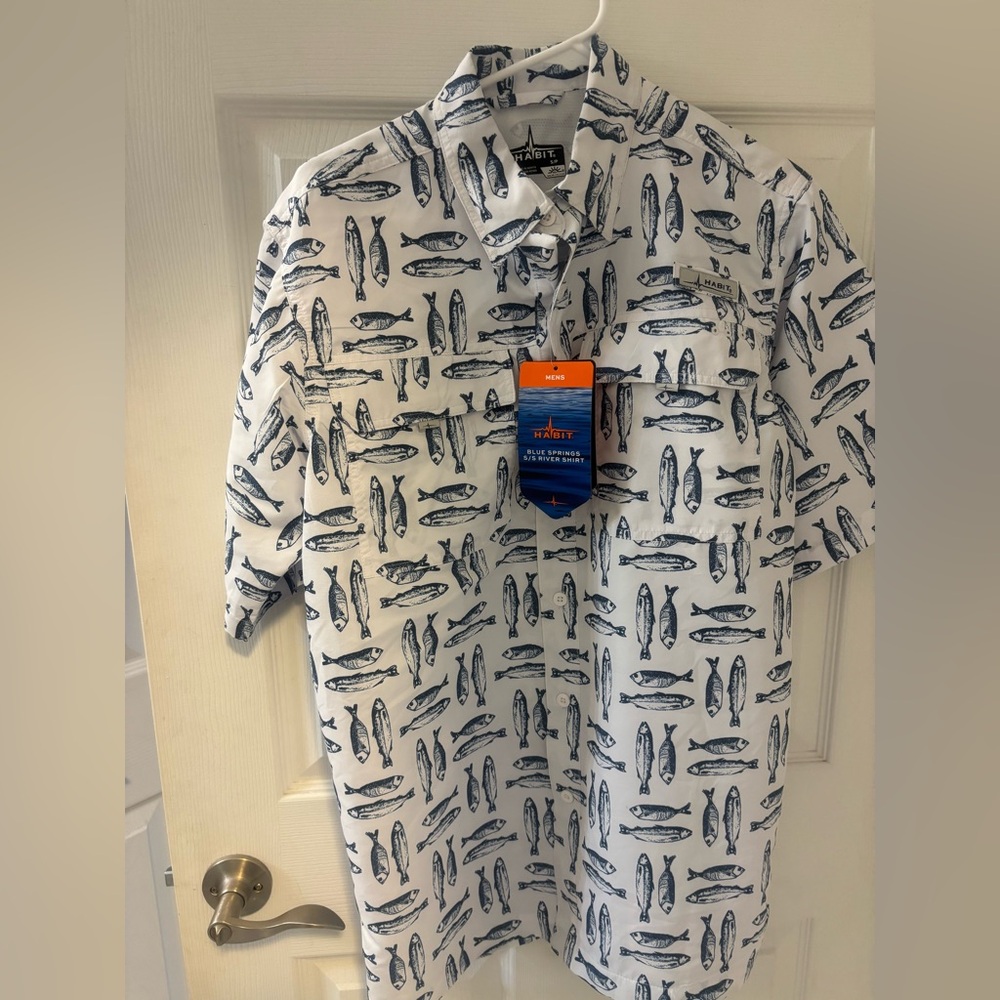 Habitat Men's White Fish Print Shirt-‎ NWT